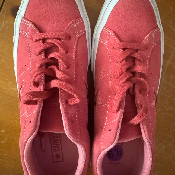 Converse Pink Unisex Sneakers - Picture 3 of 8